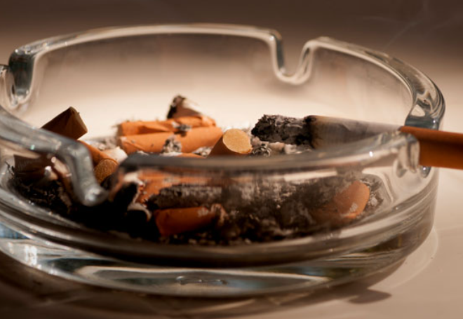 臭氧發生器有助于修復三手煙造成的污染